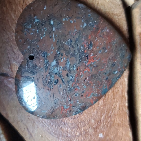 New Natural Plum Jasper Heart Shaped Pendant. - Picture 4 of 11